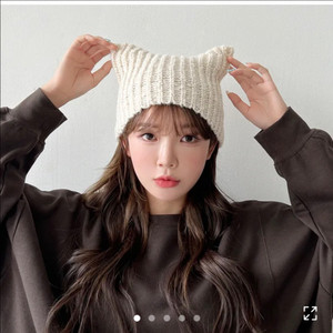 고양이 귀 니트 비니 아이보리 뉴진스 겨울 털 모자