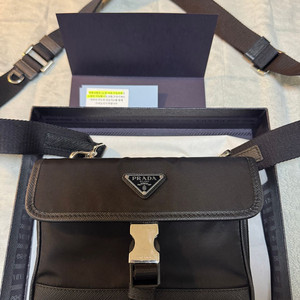 프라다 리나일론 사파이노 폰케이스백