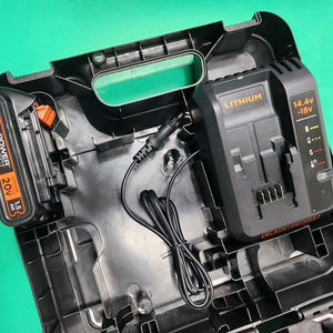 블랙앤데커 충전기 / 배터리1