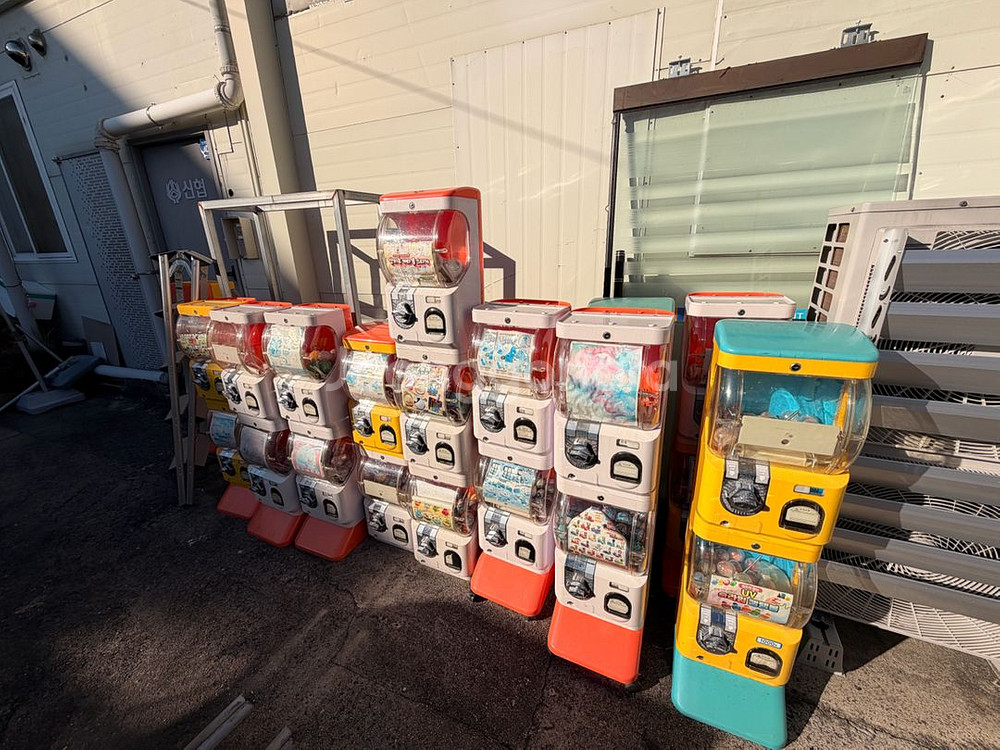 캡슐뽑기 일괄 판매합니다 물건도 드립니다--1