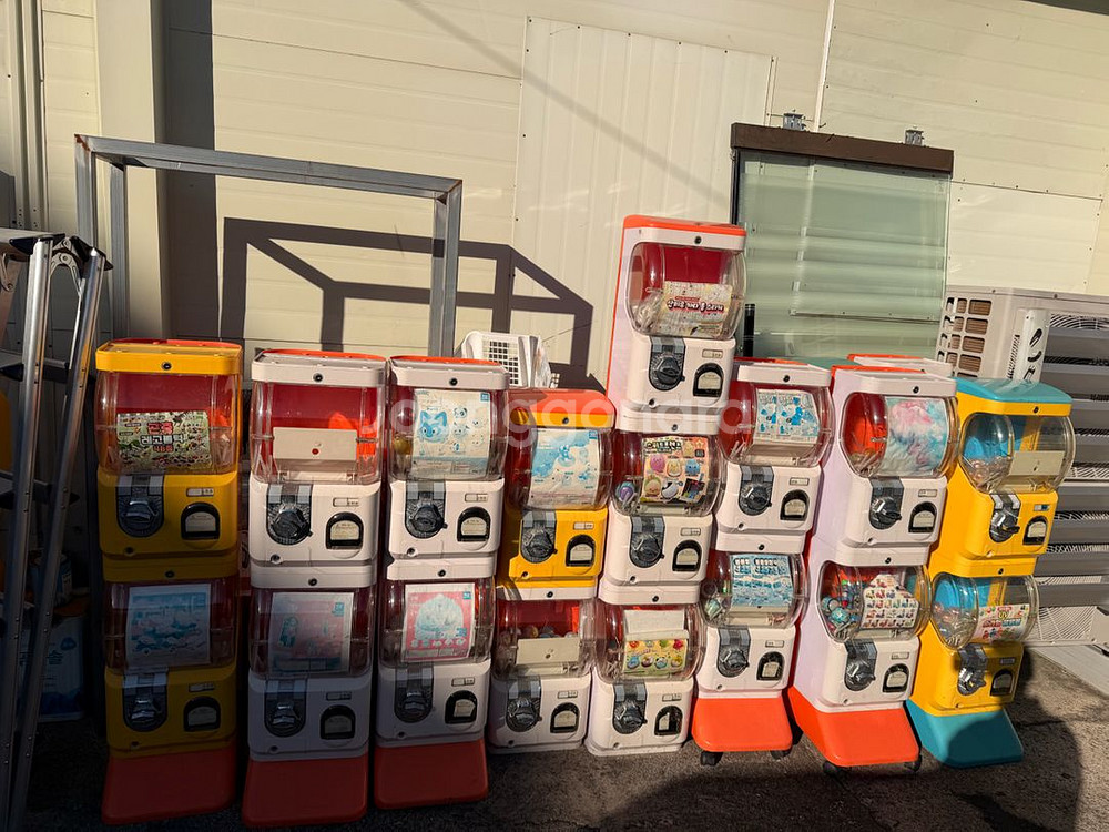 캡슐뽑기 일괄 판매합니다 물건도 드립니다--0