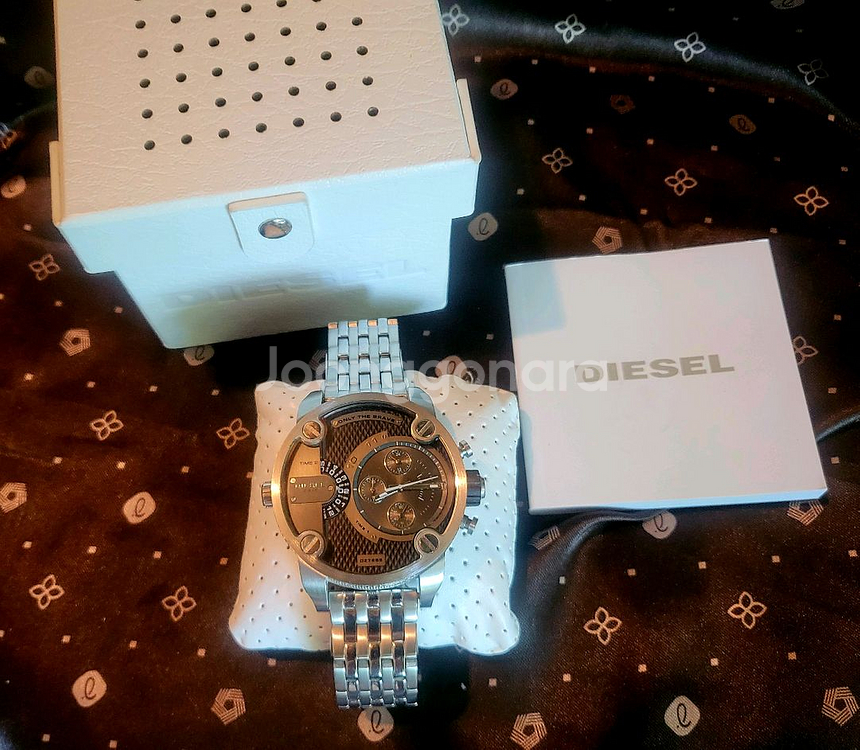 [미사용 새상품] 디젤시계 DZ7259--4