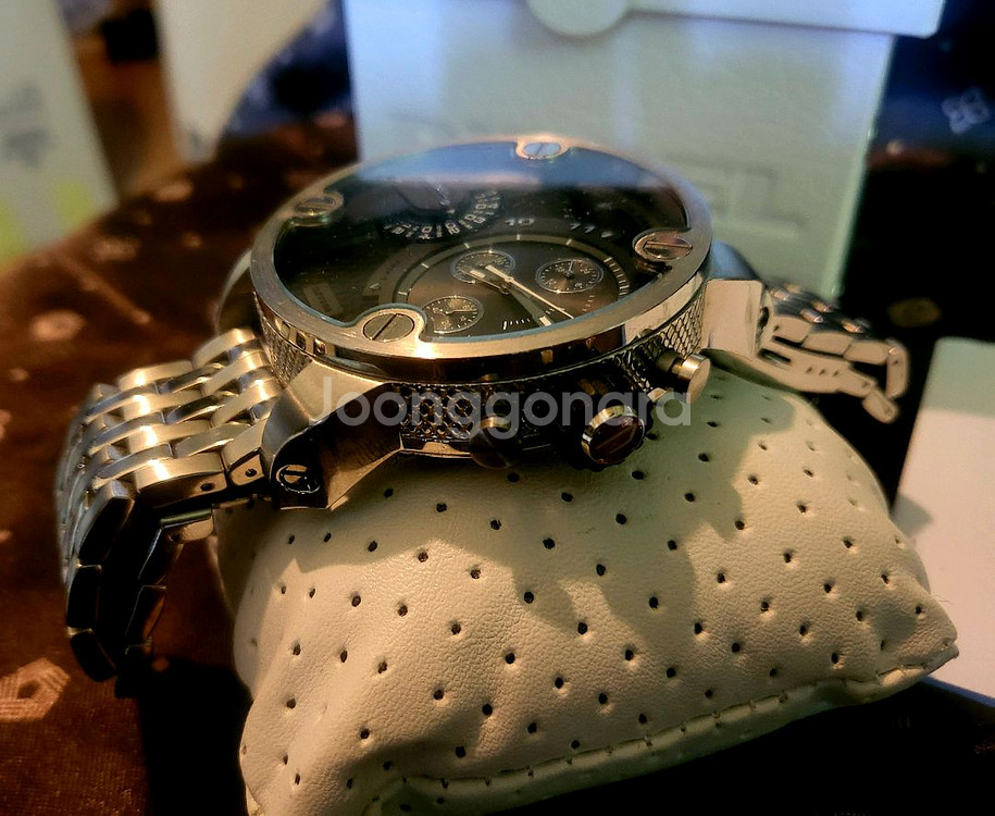 [미사용 새상품] 디젤시계 DZ7259--2