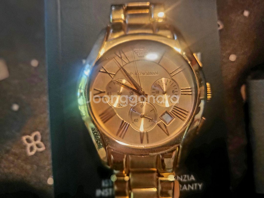 (미사용새제품) 엠포리오아르마니 로즈골드 메탈 남자시계--1