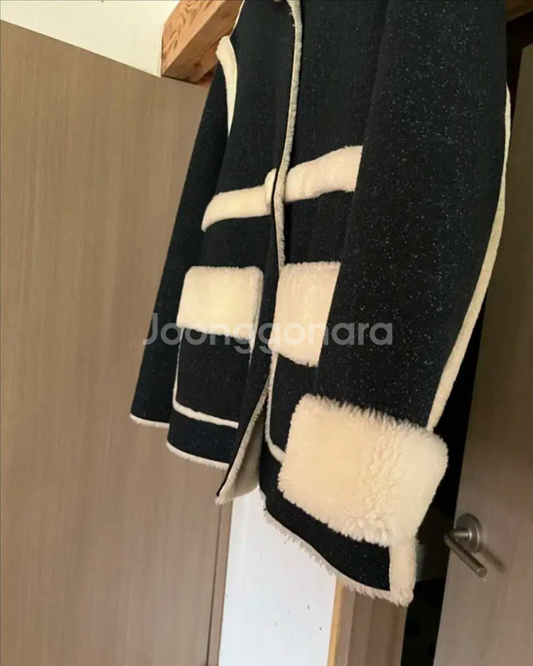 듀엘 양면 리버시블 퍼 무스탕 자켓--1