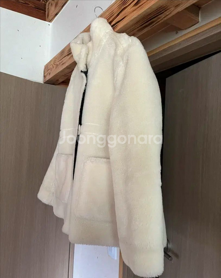 듀엘 양면 리버시블 퍼 무스탕 자켓--8