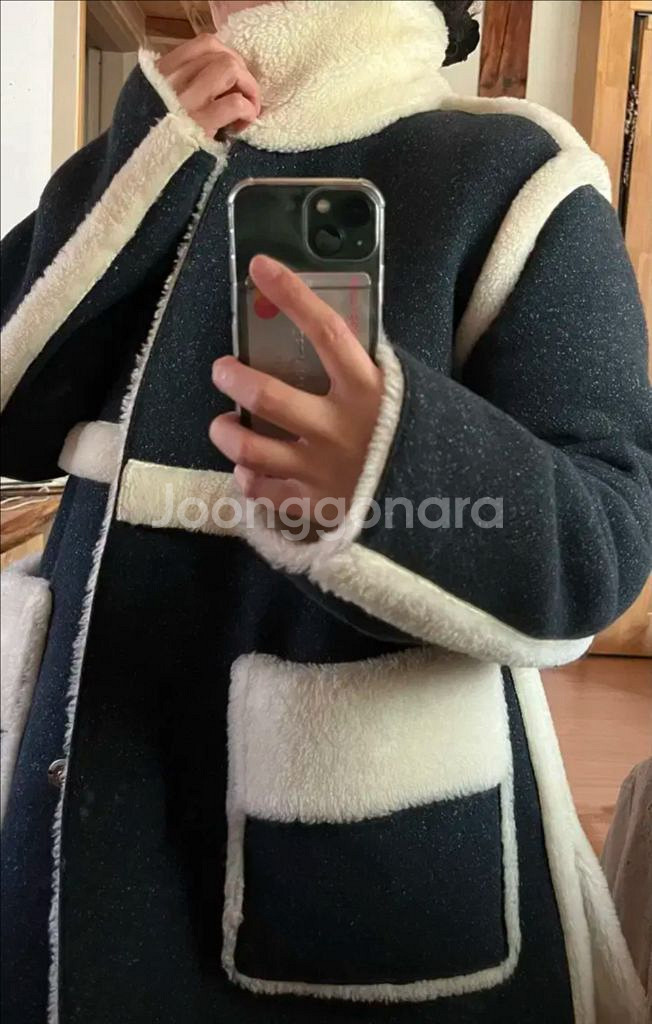 듀엘 양면 리버시블 퍼 무스탕 자켓--6