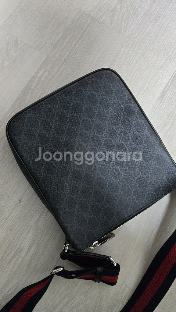 구찌 블랙 GG 수프림 크로스 메신저 백--4