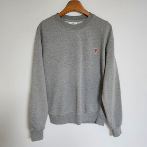 M 아미 그레이 스몰 하트자수 맨투맨 E20HJ007