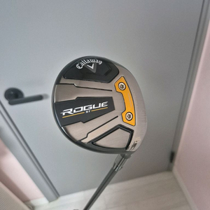 캘러웨이 로그 ST max D 5번 우드 팔아요
