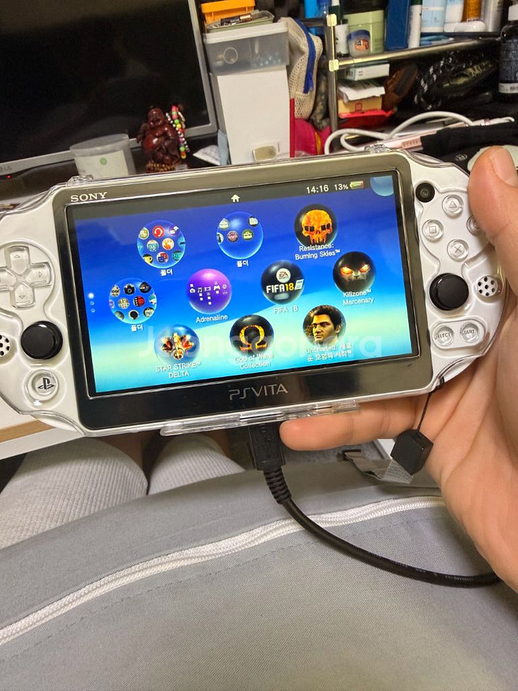 PS Vita2 PCH-2005 화이트 128기가--3