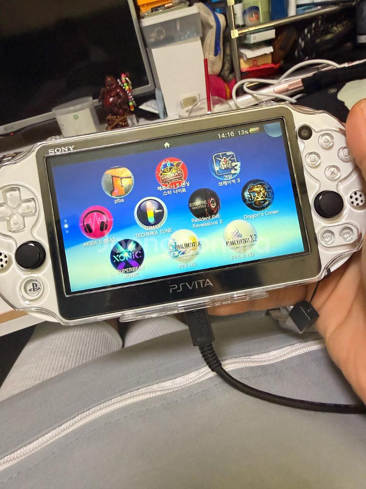 PS Vita2 PCH-2005 화이트 128기가--4