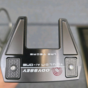 오디세이 툴롱 라스베가스 33인치 퍼터