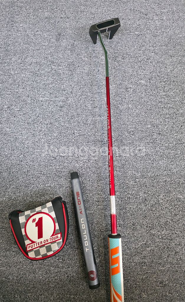 오디세이 툴롱 라스베가스 33인치 퍼터--4
