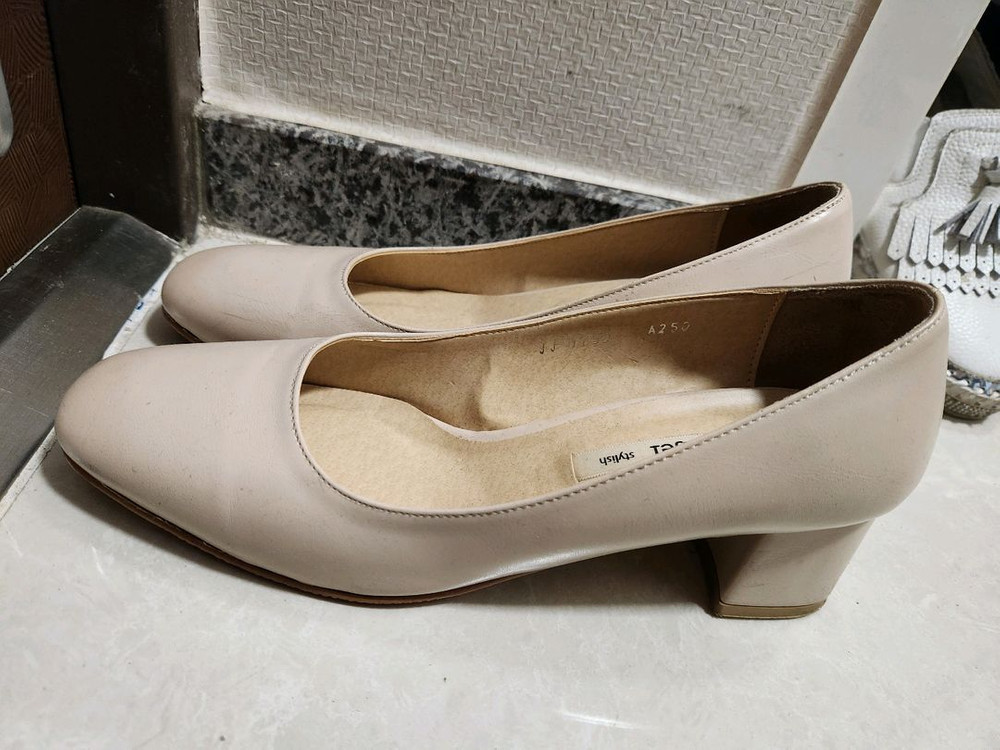 여자 크림베이지색 정장구두 250 이미지
