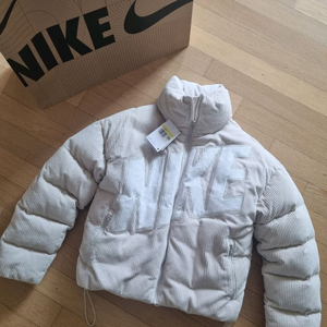 나이키 에센셜 오버핏 코듀로이 다운패딩 S