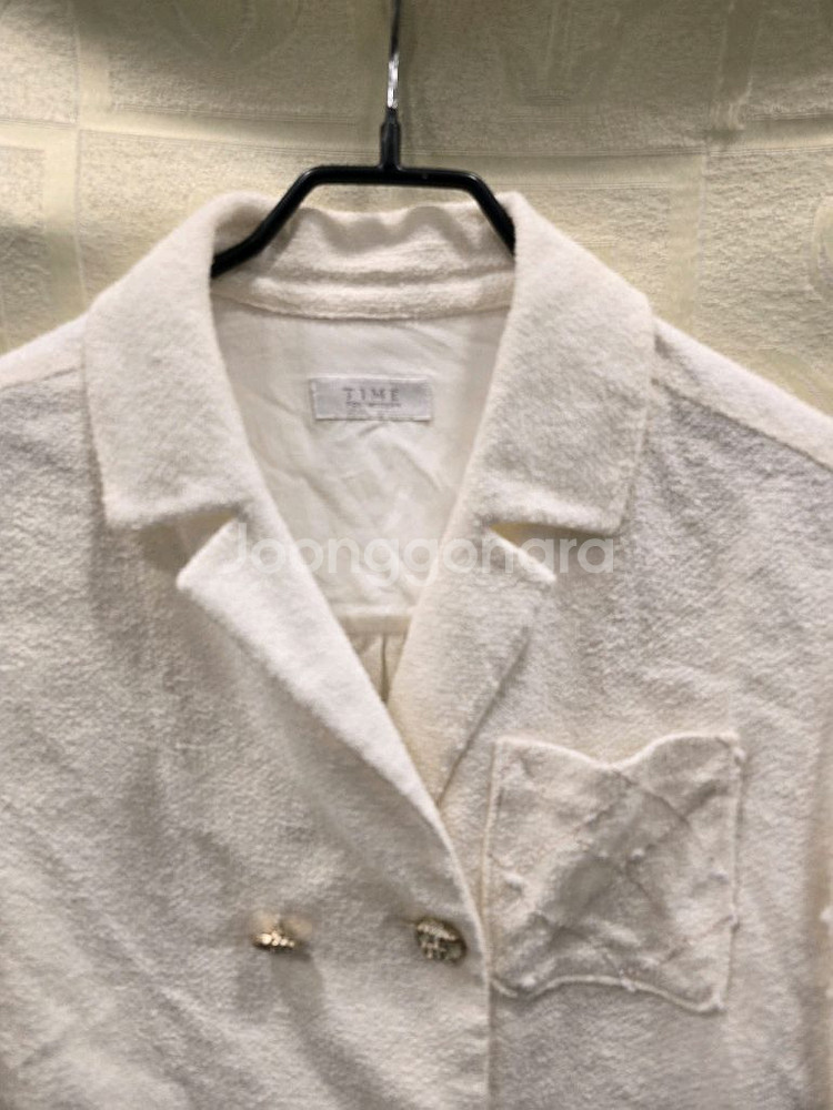 타임 화이트 트위드 더블 버튼 자켓 66정도--1