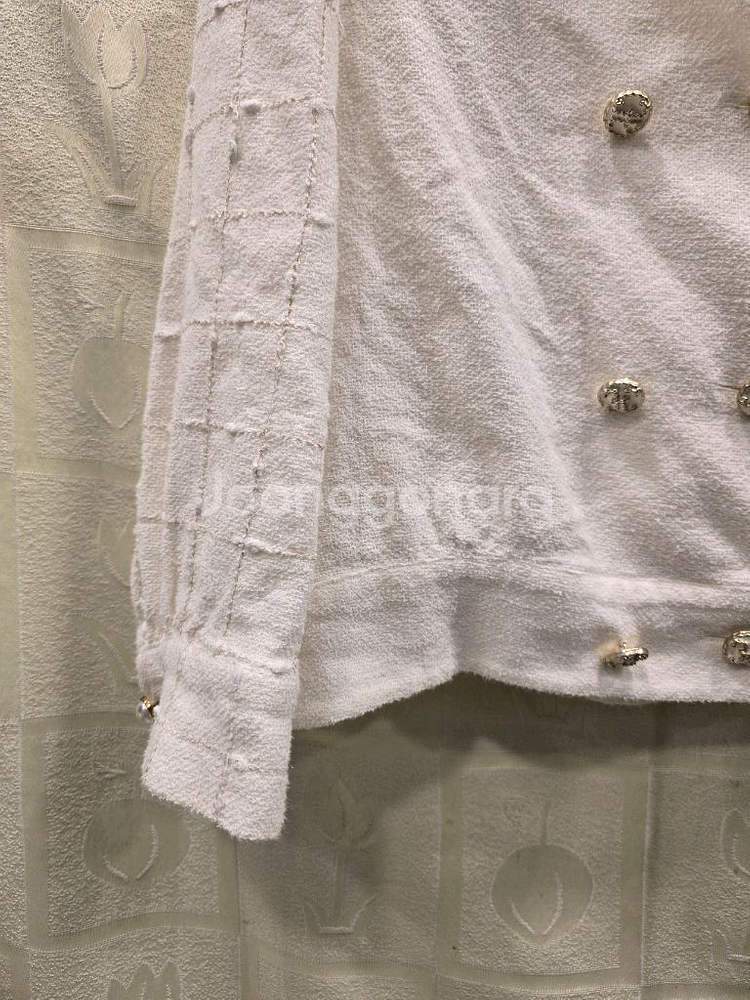 타임 화이트 트위드 더블 버튼 자켓 66정도--3