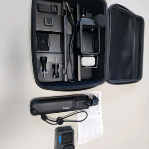 고프로11 크리에이터 콤보 팝니다