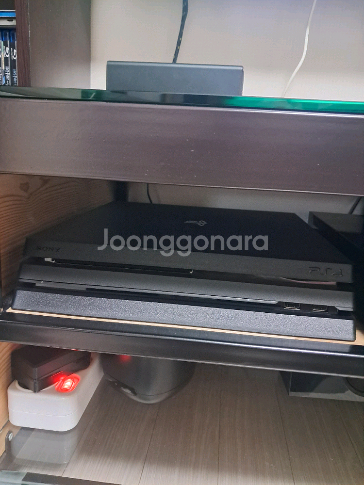 PS4 PRO 1TB 게임기--2