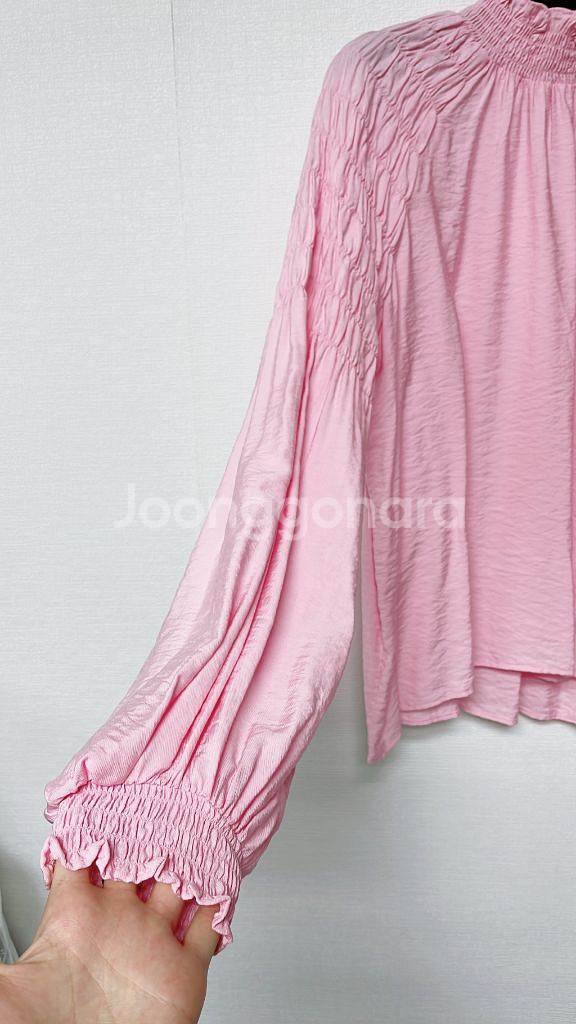 르블랑페이우 프릴 블라우스--1