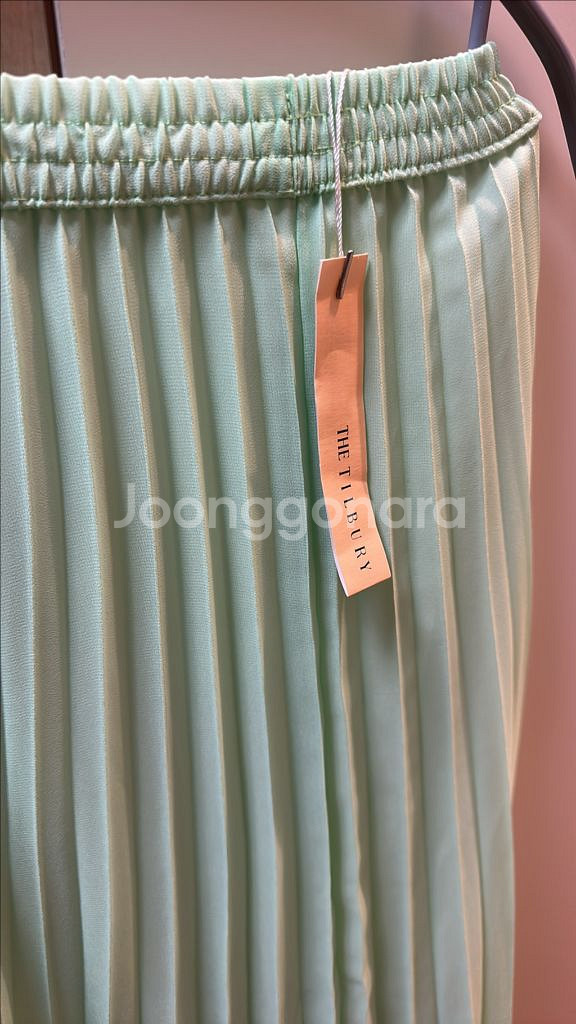 플리프스커트 새상품--3