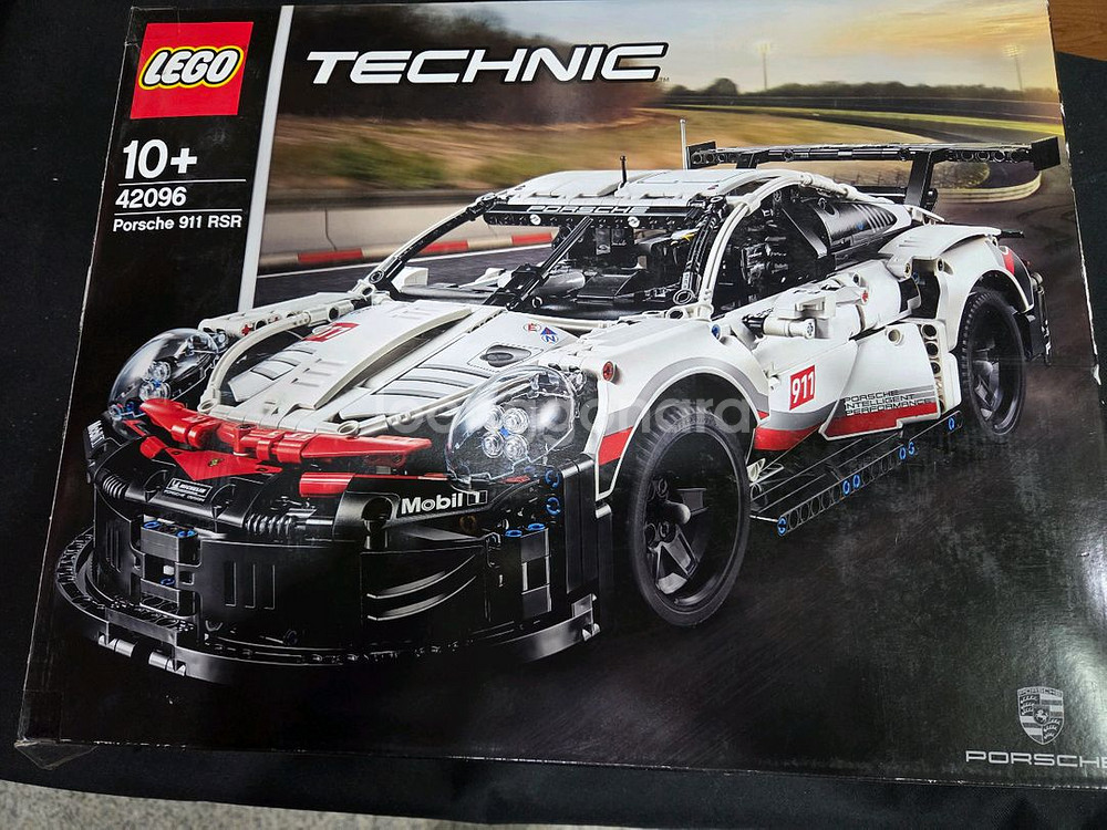 레고 테크닉 포르쉐 911 RSR 42096 판매합니다--0