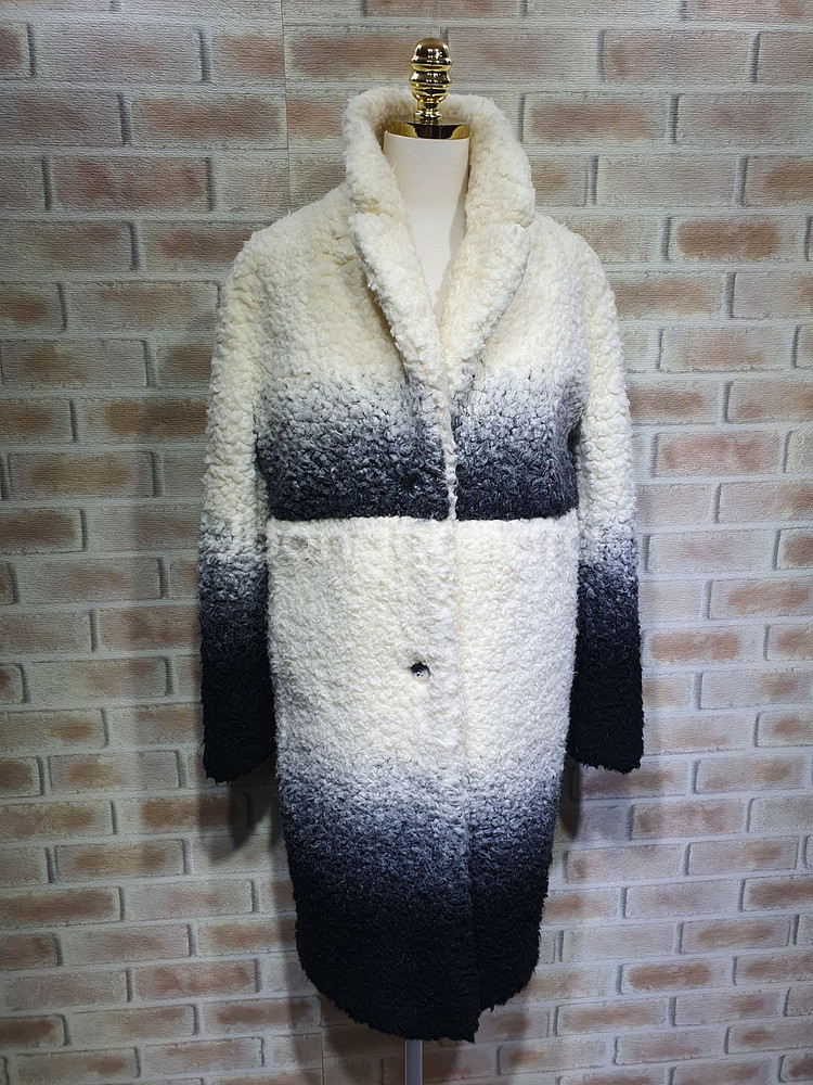 마쥬 정품 상태좋은 뽀글이 양털 그라데이션 롱코트55--1