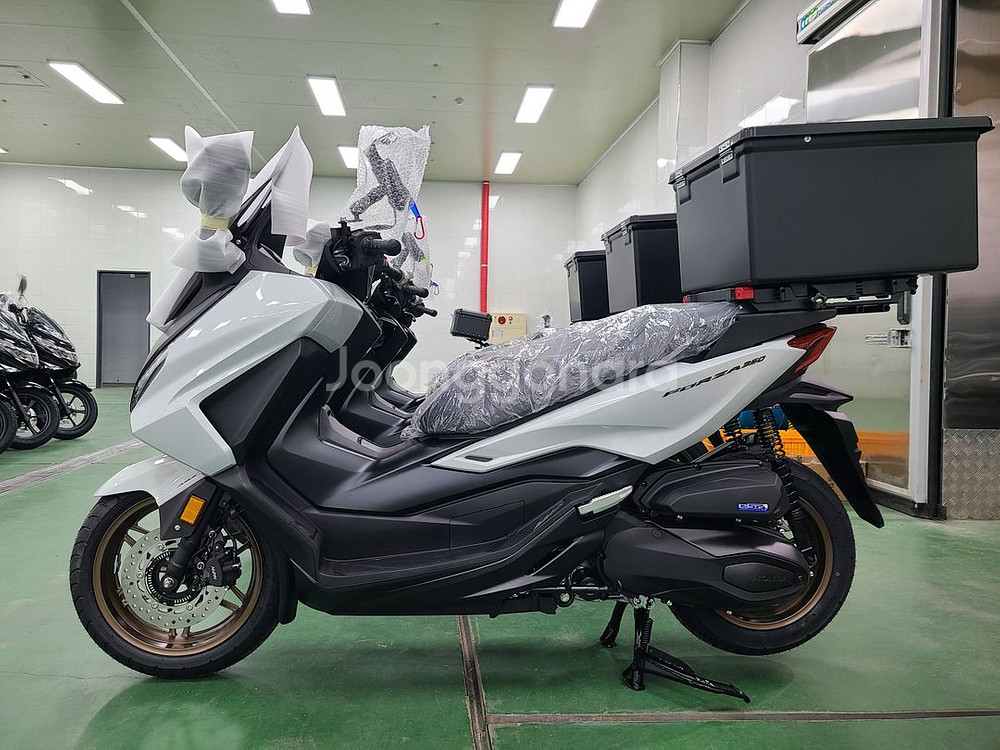 25년식 혼다 포르자350 배달오토바이--7