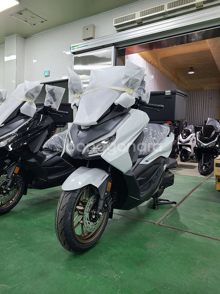 25년식 혼다 포르자350 배달오토바이--4