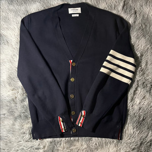 톰브라운 밀라노스티치 가디건