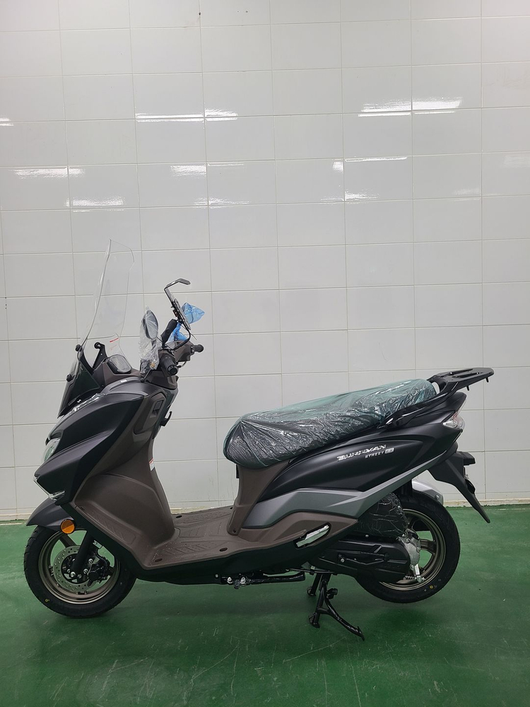 스즈키 버그만 125 배달오토바이 이미지