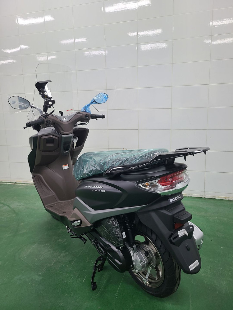 스즈키 버그만 125 배달오토바이 이미지