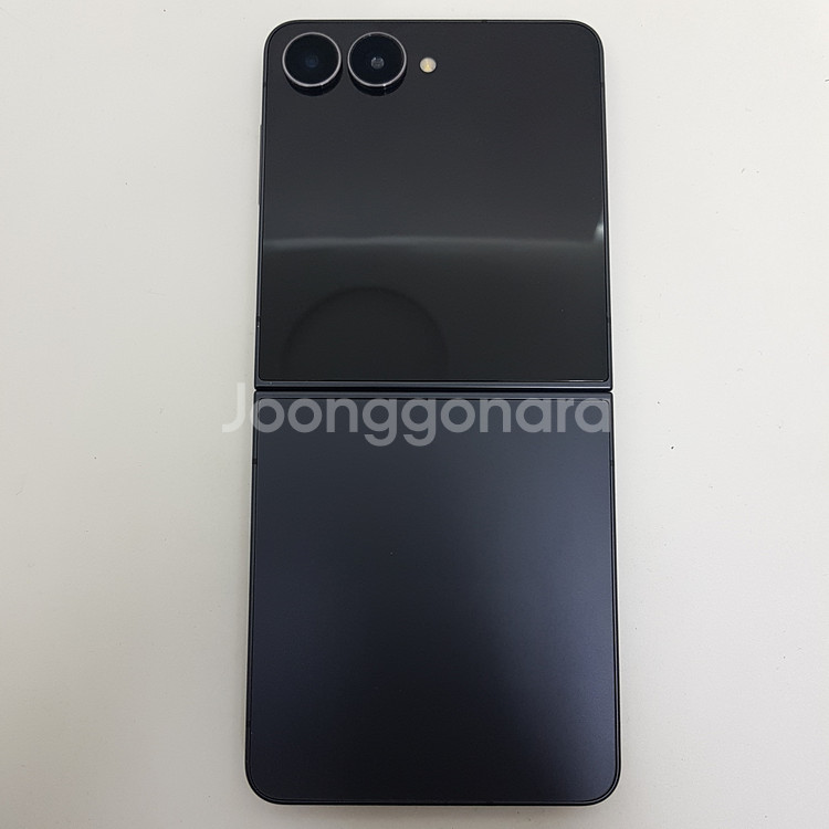 갤럭시 Z플립7 (F766) 256기가 S급 풀박--2