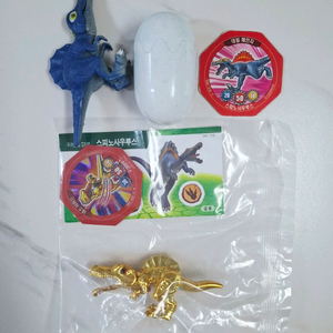 새상품 공룡메카드 황금스피노