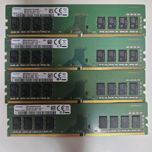 삼성 DDR4 8GB 램 4개(1Rx8 PC4-2666