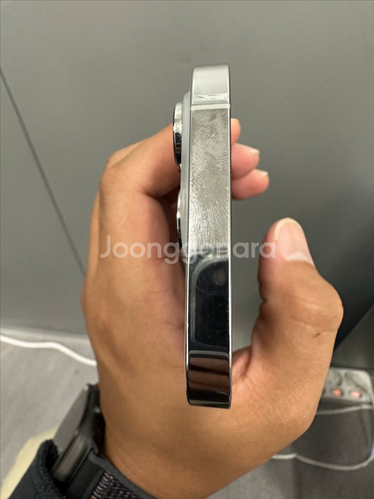 아이폰 14프로 실버 128G팝니다--2