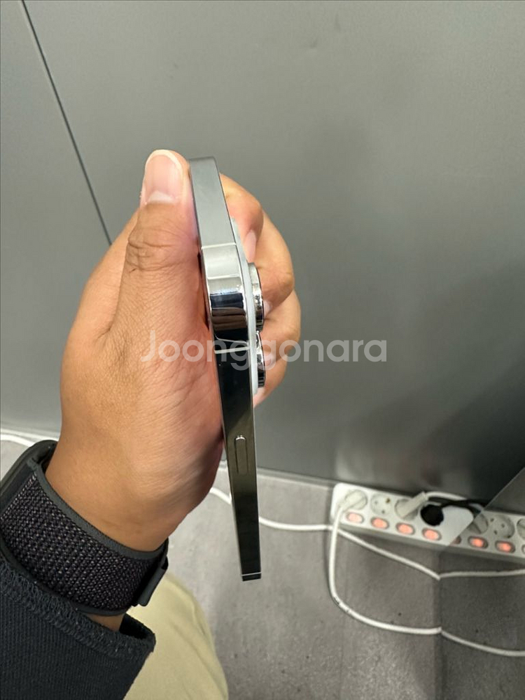 아이폰 14프로 실버 128G팝니다--3