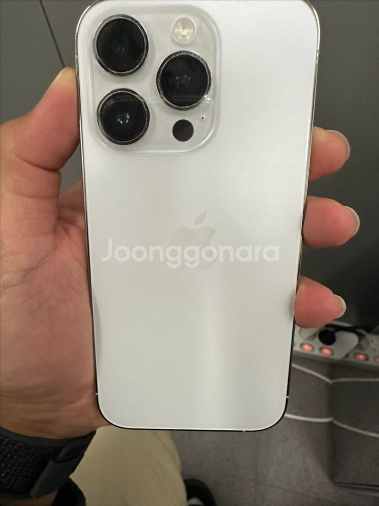 아이폰 14프로 실버 128G팝니다--6