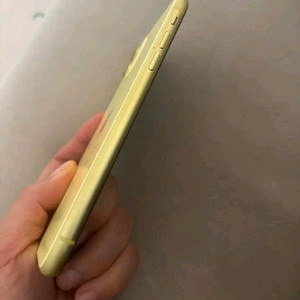 아이폰 11엘로우 128팝니다