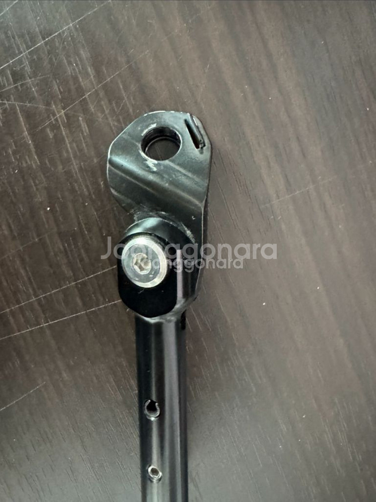 트라이폴드 카본킥스탠드--4