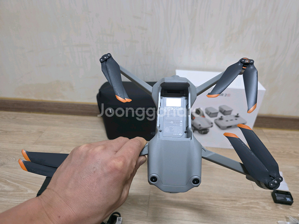 DJI 에어2S 플라이 모어 콤보--1