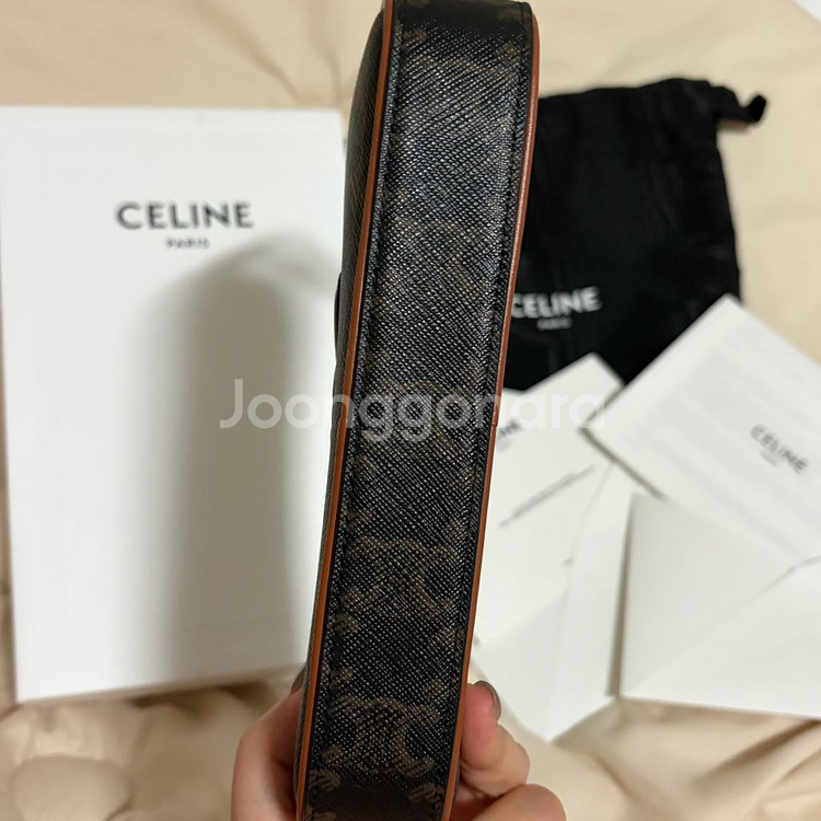 셀린느 퀴르 트리옹프 미니 카메라 숄더백--4