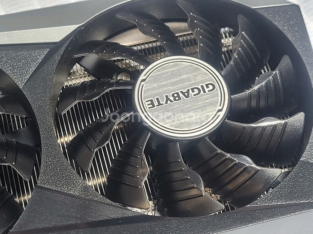 기가바이트 RTX 3070 게이밍 oc 8GB--3