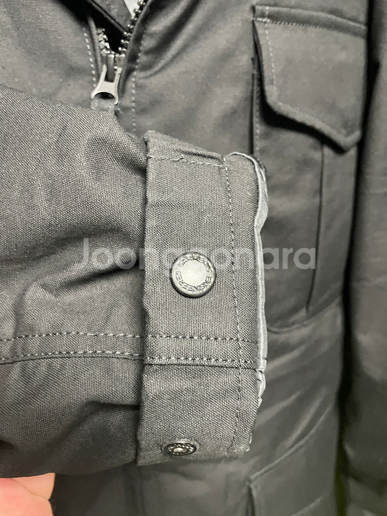 유니클로 엔지니어드 가먼츠 유틸리티 자켓 블랙 L--3