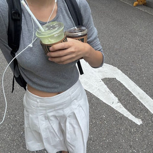 타낫 슬림 립 크롭 니트 그레이 새상품