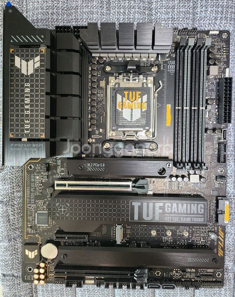 아수스 tuf x670e wifi 메인보드 팝니다--2