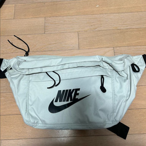 나이키 테크 힙팩 힙색 웨이스트백 슬링백
