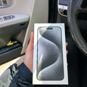 아이폰15프로맥스512 리퍼 후 새상품 화이트