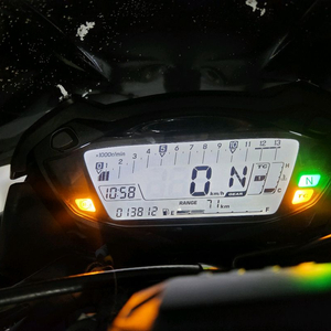 스즈키 GSX-S1000 올블랙, 짧은키로수 판매